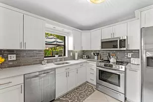 819 NW 25th Ave, Delray Beach, FL 33445 - Photo 9