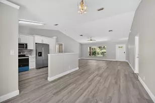 16971 W Mayfair Dr W, The Acreage, FL 33470 - Photo 7