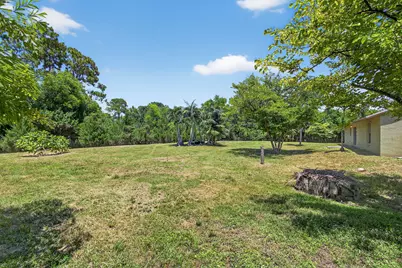 16971 W Mayfair Drive W, The Acreage, FL 33470 - Photo 23