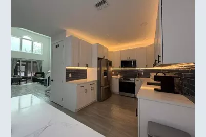 10452 Lake Vista Circle, Boca Raton, FL 33498 - Photo 3