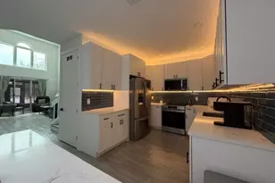 10452 Lake Vista Cir, Boca Raton, FL 33498 - Photo 3