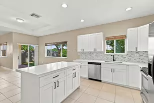 22121 SW 87th Pl, Cutler Bay, FL 33190 - Photo 7