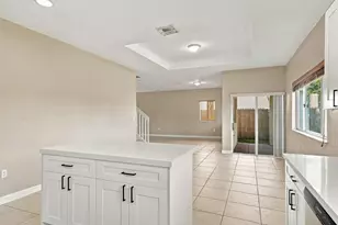 22121 SW 87th Pl, Cutler Bay, FL 33190 - Photo 9