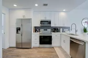 272 Murray Ct, Jupiter, FL 33458 - Photo 13