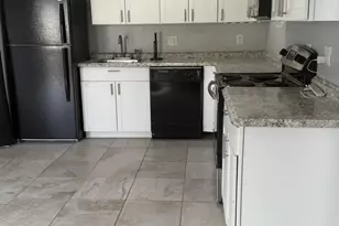 645 Executive Center Dr, West Palm Beach, FL 33401 - Photo 1