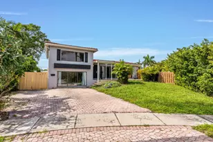 1425 NE 4th Ct, Boca Raton, FL 33432 - Photo 3
