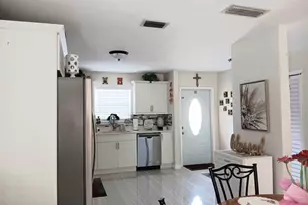 868 Worcester, Lake Worth, FL 33467 - Photo 5