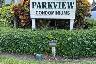 1201 SE Parkview Pl, Stuart, FL 34994 - Photo 1