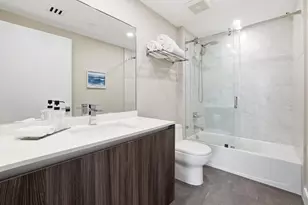 488 NE 18th St, Miami, FL 33132 - Photo 21