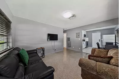 239 NE 24th Avenue, Pompano Beach, FL 33062 - Photo 9