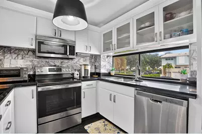 884 SE 19th Avenue #10, Deerfield Beach, FL 33441 - Photo 19