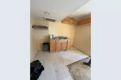 103 NW 10th Avenue, South Bay, FL  - Photo 11