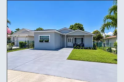 802 SW 5th Avenue, Delray Beach, FL 33444 - Photo 1