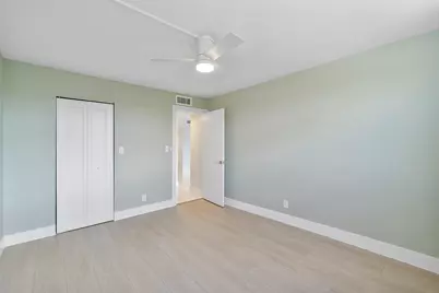 689 NE 6th Court, Boynton Beach, FL 33435 - Photo 11