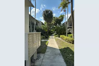 1250 S Military Trail #1612, Deerfield Beach, FL 33442 - Photo 3