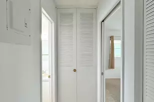 2915 Crosley Dr W, West Palm Beach, FL 33415 - Photo 21