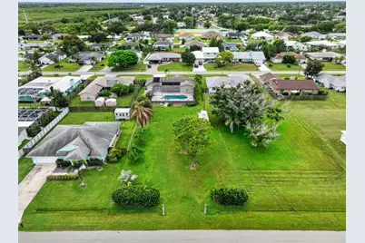 642 SE Tanner Avenue, Port Saint Lucie, FL 34984 - Photo 17
