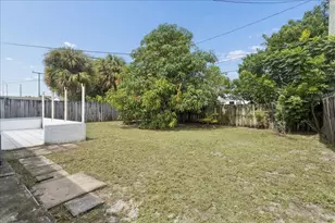 411 NW 52nd St, Oakland Park, FL 33309 - Photo 17