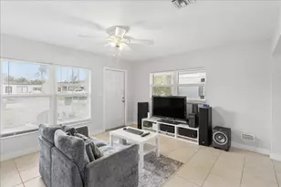 411 NW 52nd St, Oakland Park, FL 33309 - Photo 5