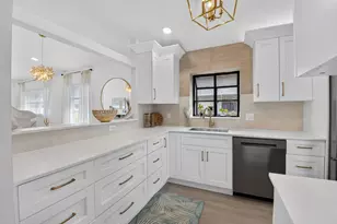 8625 Flamingo Dr, Boca Raton, FL 33496 - Photo 9