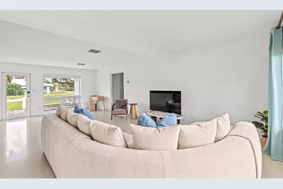 690 SE 5th Court, Pompano Beach, FL 33060 - Photo 17
