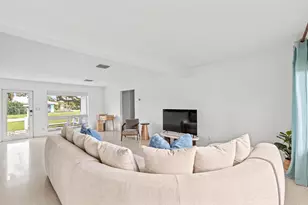 690 SE 5th Ct, Pompano Beach, FL 33060 - Photo 17