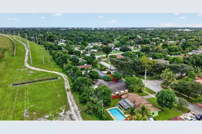167 NW 49th Avenue, Plantation, FL 33317 - Photo 37