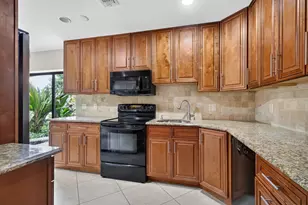 2 Stratford Dr E, Boynton Beach, FL 33436 - Photo 11