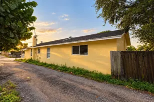 11 S D St, Lake Worth, FL 33460 - Photo 25