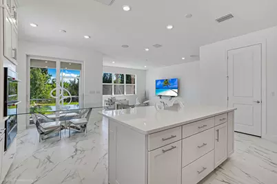 8442 Pequod Avenue, Vero Beach, FL 32967 - Photo 9
