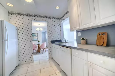 910 SW 7th Avenue, Boynton Beach, FL 33426 - Photo 9
