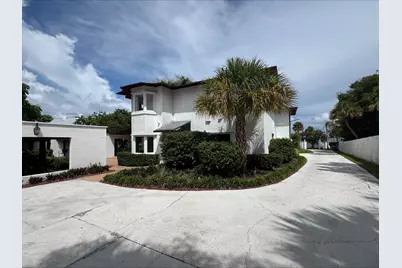 1009 S Indian River Drive, Fort Pierce, FL 34950 - Photo 1