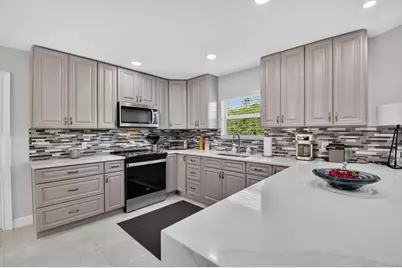 9767 Erica Court, Boca Raton, FL 33496 - Photo 5