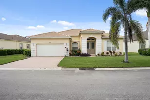 633 SW Long Key Ct, Port Saint Lucie, FL 34986 - Photo 1