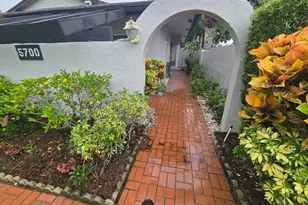 5700 Queen Palm Ct, Delray Beach, FL 33484 - Photo 25