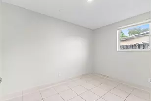 21200 NE 12th Ct, Miami, FL 33179 - Photo 19