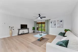 195 Deer Creek Blvd, Deerfield Beach, FL 33442 - Photo 1