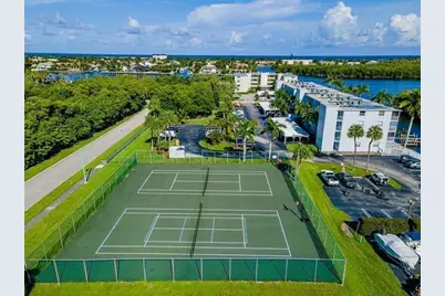 689 NE 6th Court, Boynton Beach, FL 33435 - Photo 15
