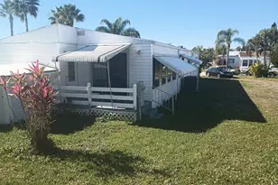 12 Universidad Ln, Port Saint Lucie, FL 34952 - Photo 5