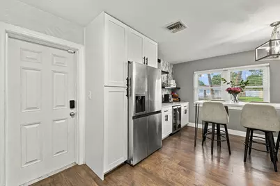 6240 NW 16th Place, Sunrise, FL 33313 - Photo 5