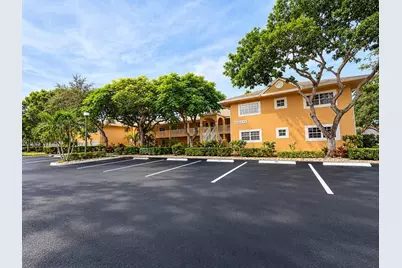 401 SE 10th Street #B201, Dania Beach, FL 33004 - Photo 3