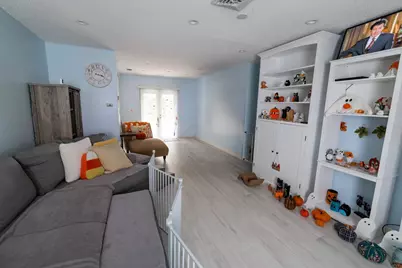 11030 NW 27th Street, Sunrise, FL 33322 - Photo 9