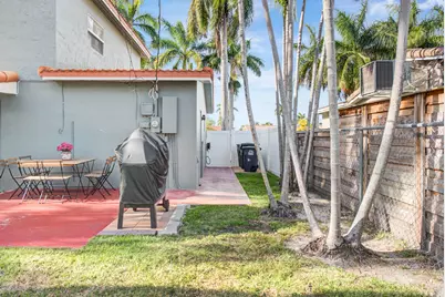 1100 NE 4th Street, Hallandale Beach, FL 33009 - Photo 35