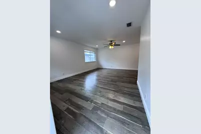 808 W Tiffany Drive #4, Mangonia Park, FL 33407 - Photo 5