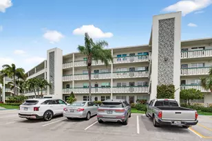 1083 Oakridge U, Deerfield Beach, FL 33442 - Photo 11