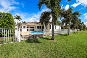 11618 Manatee Bay Ln, Wellington, FL 33449 - Photo 43