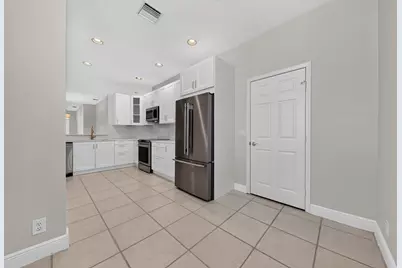 9818 Crescent View Drive S, Boynton Beach, FL 33437 - Photo 15