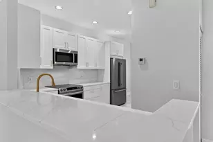 9818 Crescent View Dr S, Boynton Beach, FL 33437 - Photo 11