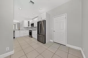 9818 Crescent View Dr S, Boynton Beach, FL 33437 - Photo 15