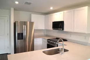 8201 Deland Ave, Fort Pierce, FL 34951 - Photo 11